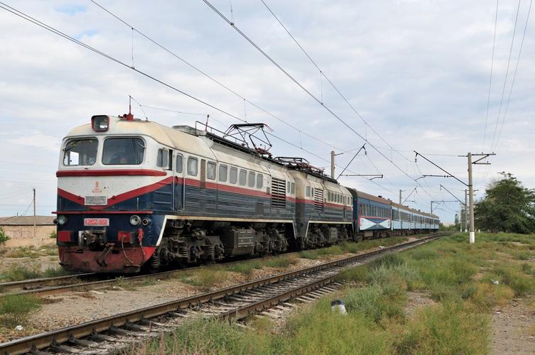 【科普】【扩展】出口与自用兼得——苏联铁道部m62型内燃机车家族